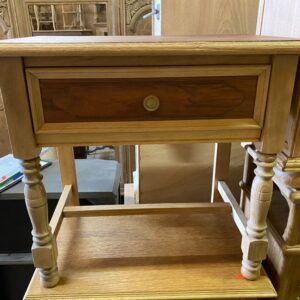 ART 140 Table de nuit sablée et traitée