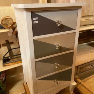 ART 434 Table de nuit rénovée