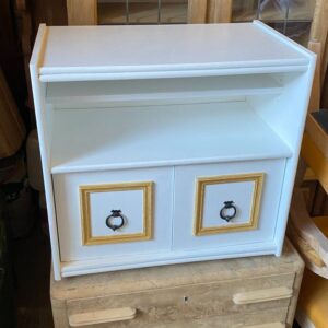 ART 489 Meuble rénovée