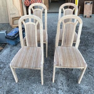 ART 545 Lot 4 chaises sablées