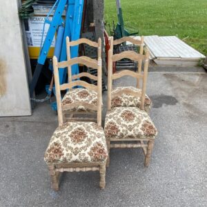 ART 657 4 Chaises chêne sablées