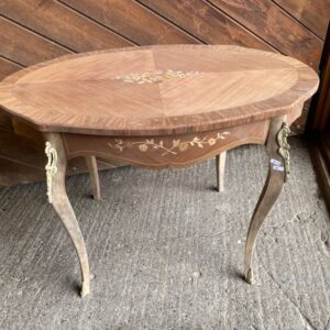 ART 706 Table d'appoint marquetée sablée