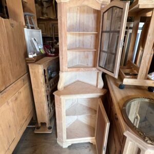 ART 943 Meuble d'angle sablé