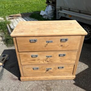 ART 964 Commode sapin sablée