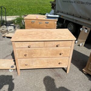 ART 965 Commode sablée