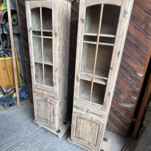 ART 979 2 Vitrines sapin sablées