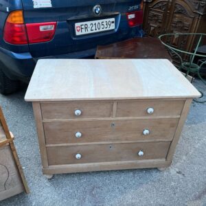 ART 990 Commode sablée