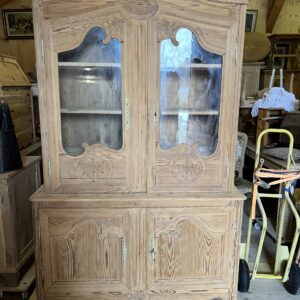 ART 1025 Meuble vitrine sapin sablée