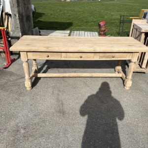 ART 1049-E Table chêne sablé