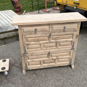 ART 1050-F Meuble espagnol à chaussures sablé