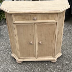 ART 1055-F Petit meuble sablé