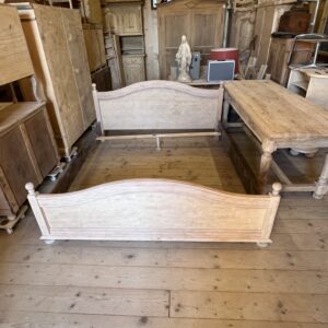 ART 1058-F Lit en chêne sablé