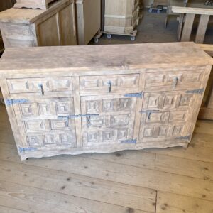 ART 1066-F Meuble espagnol sablé