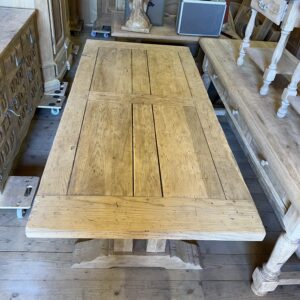 ART 1067-F Table en chêne massif