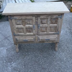 ART 1073-F Meuble espagnol sablé