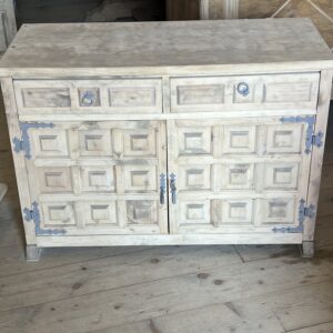 ART 1075-F Meuble espagnol sablé