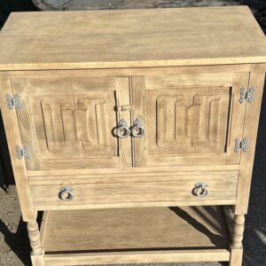 ART 1103-H Meuble anglais sablé