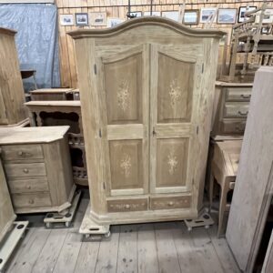 ART 1132-K Armoire marquetée sablé