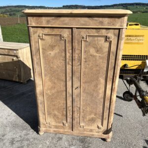 ART 1142-L Armoire noyaux sablé